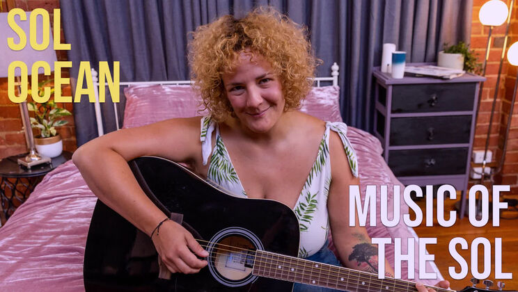 Aussie Mature Sol Gets Down