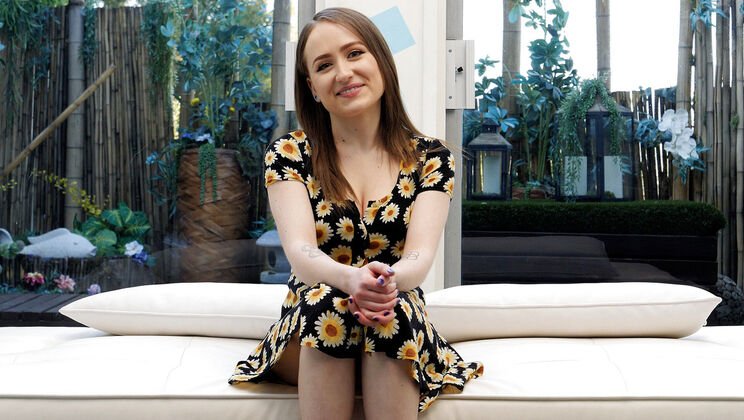 [CastingCouchHD] - Lizzie's XXX Audition - Lizzie