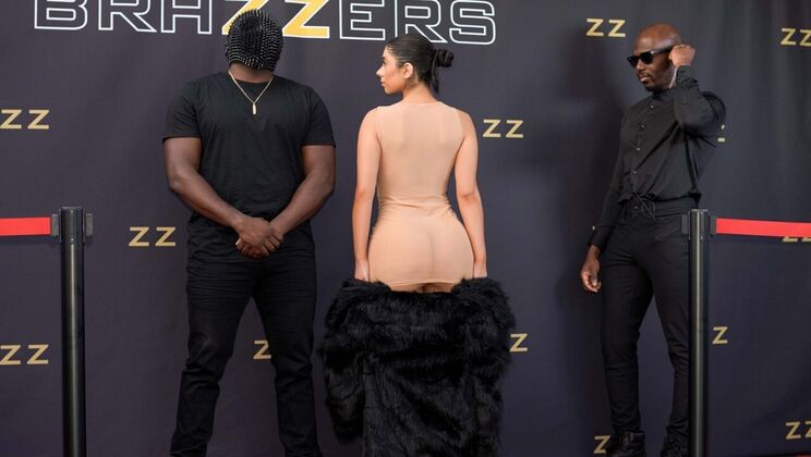 [Brazzers] - Big Ass Violet Myers Loves Rough Doggystyle - Violet Myers - Mannie Coco