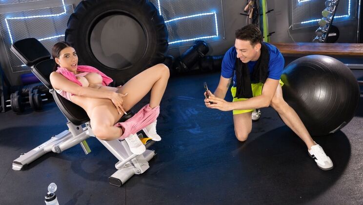 [FitnessRooms] - Emily Pink’s Bubble Butt Gets Pounded in the Gym - Emily Pink - Alexander Tda
