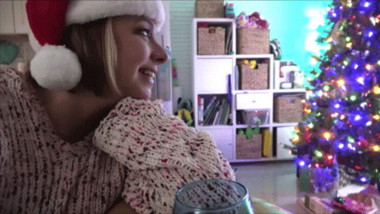 [MomComesFirst] - POV Sex with Brianna Beach's Big Ass Holiday Blowjob - Brianna Beach