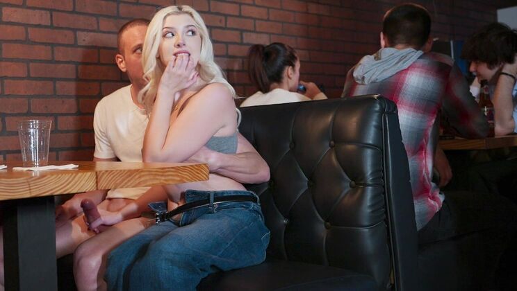 [MOFOS] - Gia’s Intense Blowjob and Stick Ride - Gia OhMy - Joey Gray