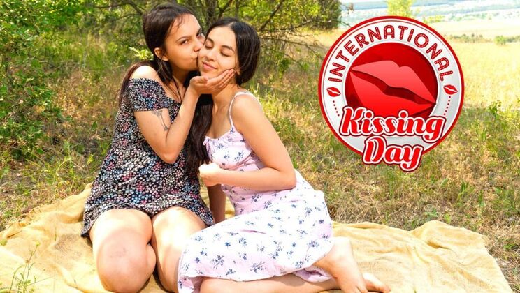 [ClubSweethearts] - Lolitta Moreau and Elina Sable's Kissing Day - Lolitta Moreau - Elina Sable