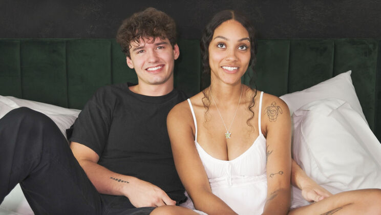 [HotGuysFuck] - Derek Rice Bareback Fuck Ends With Ass Creampie - Derek Rice - Jade Frost