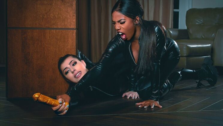 [DigitalPlayground] - Sarah Banks Audrey Royal Lesbian Romantic Comedy Sex - Sarah Banks - Audrey Royal