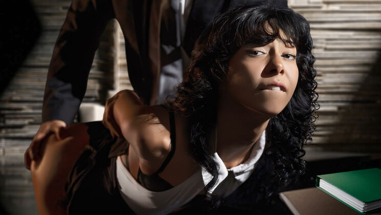 [Oyeloca] - Skinny Latina in Fishnet Stockings Gets Cum in Mouth - Axl Rey - Cindy Luna